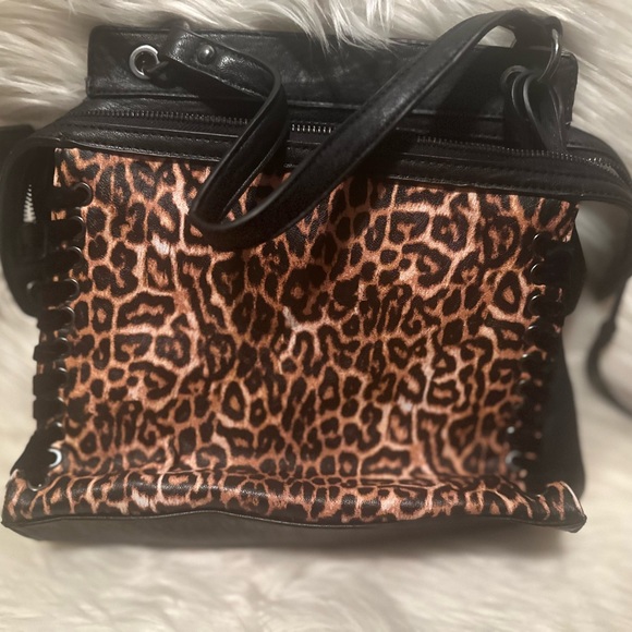 Jessica Simpson Cheetah and Black Purse - Picture 1 of 4